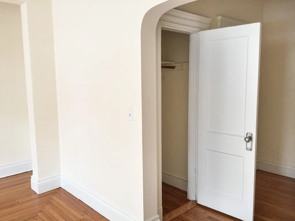 7 Naples, Coolidge Corner