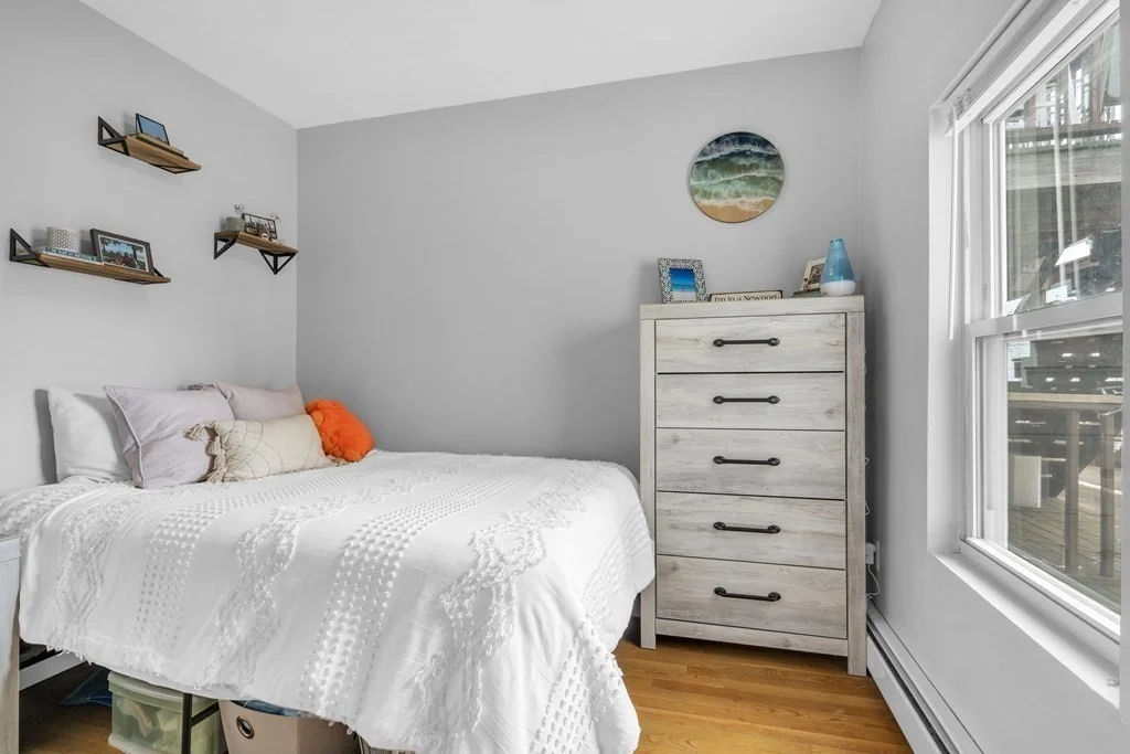 180 W 8th, South Boston