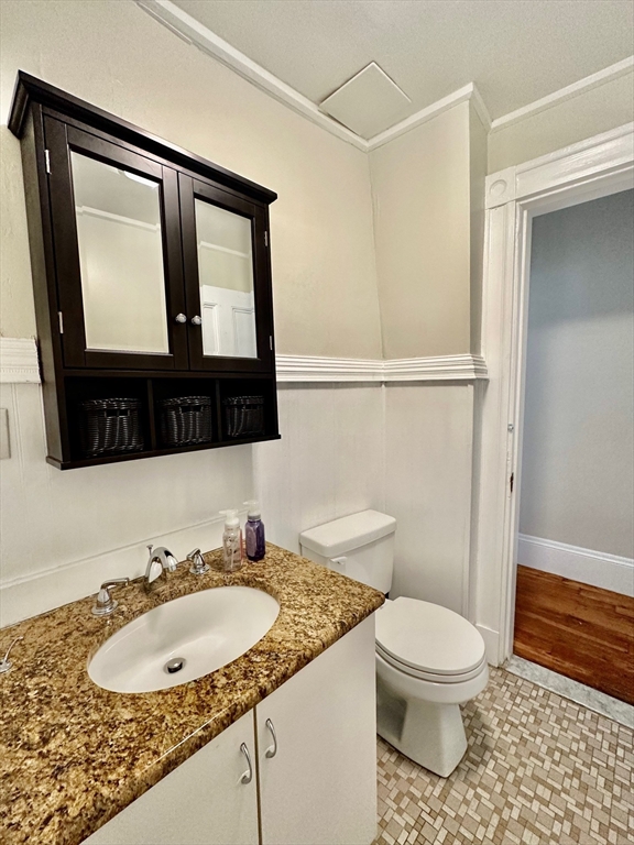 61 Monument Ave, Charlestown