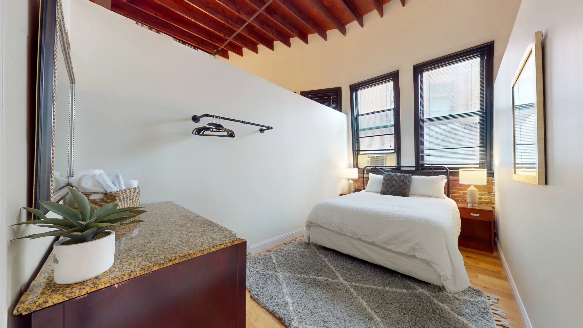 19 Stanhope St, Back Bay