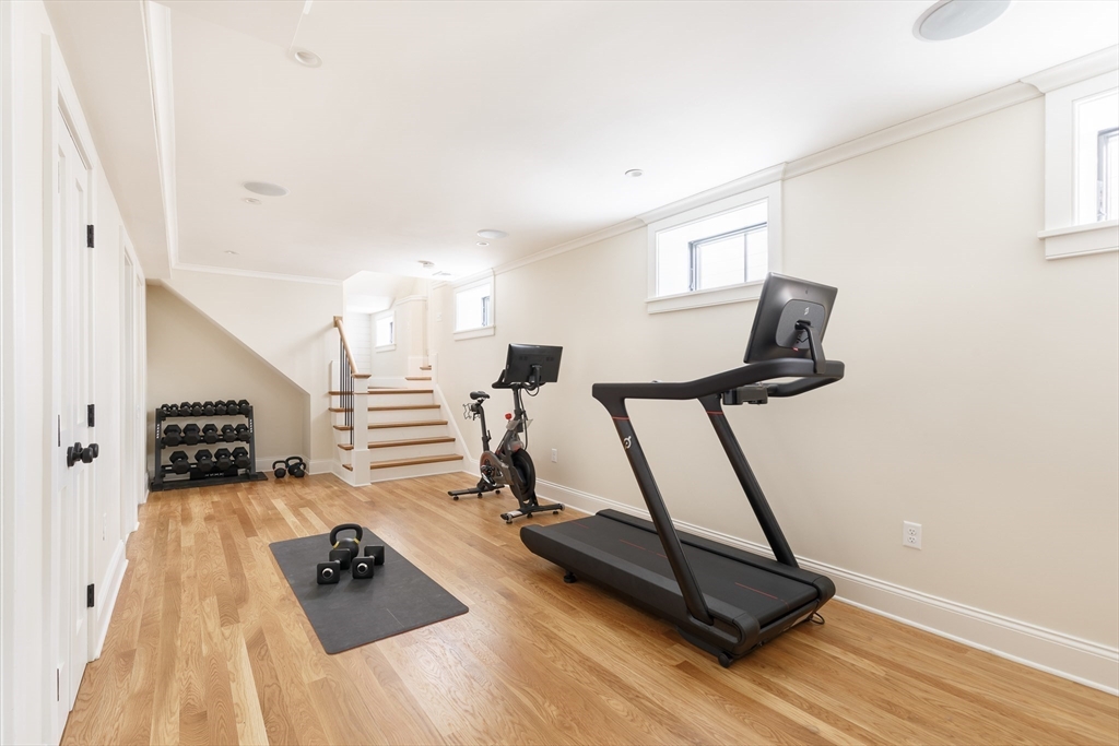 346 Walden St, Neighborhood 9