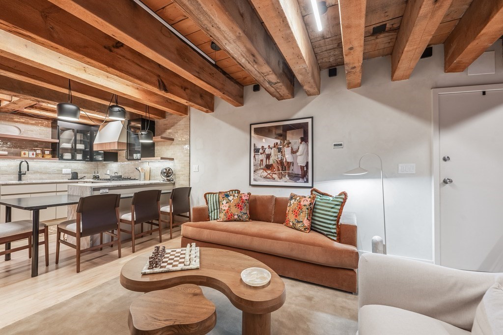 57 Fulton St, North End