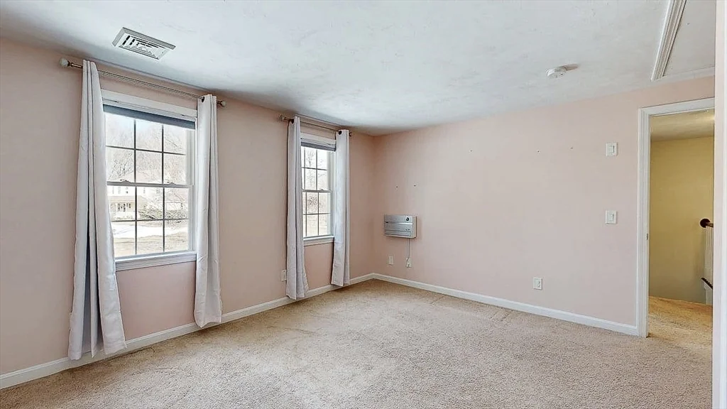 12 Coldbrook Rd, Millbury