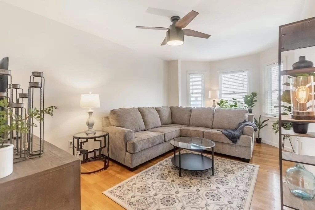 732 E 8th St, South Boston