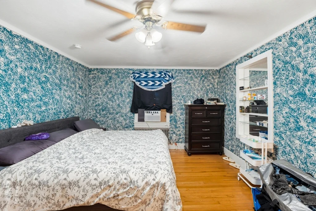 181 Park St, North Attleboro