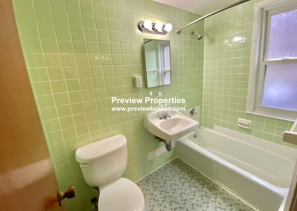 50 South Huntington Ave, Jamaica Plain