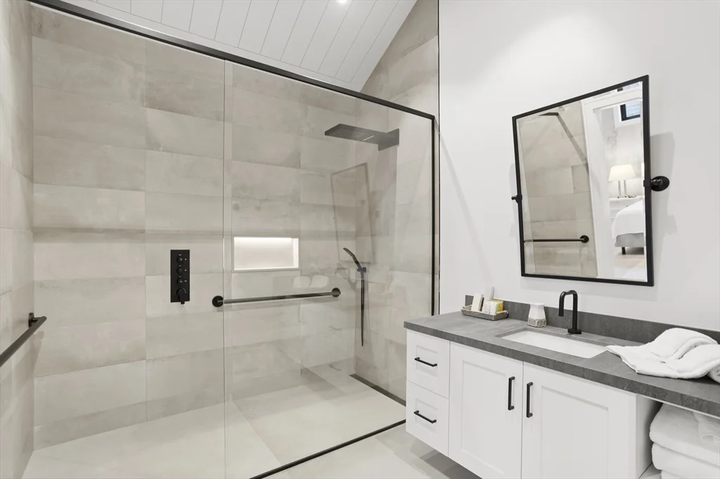 3 Old Mill Ct, Nantucket