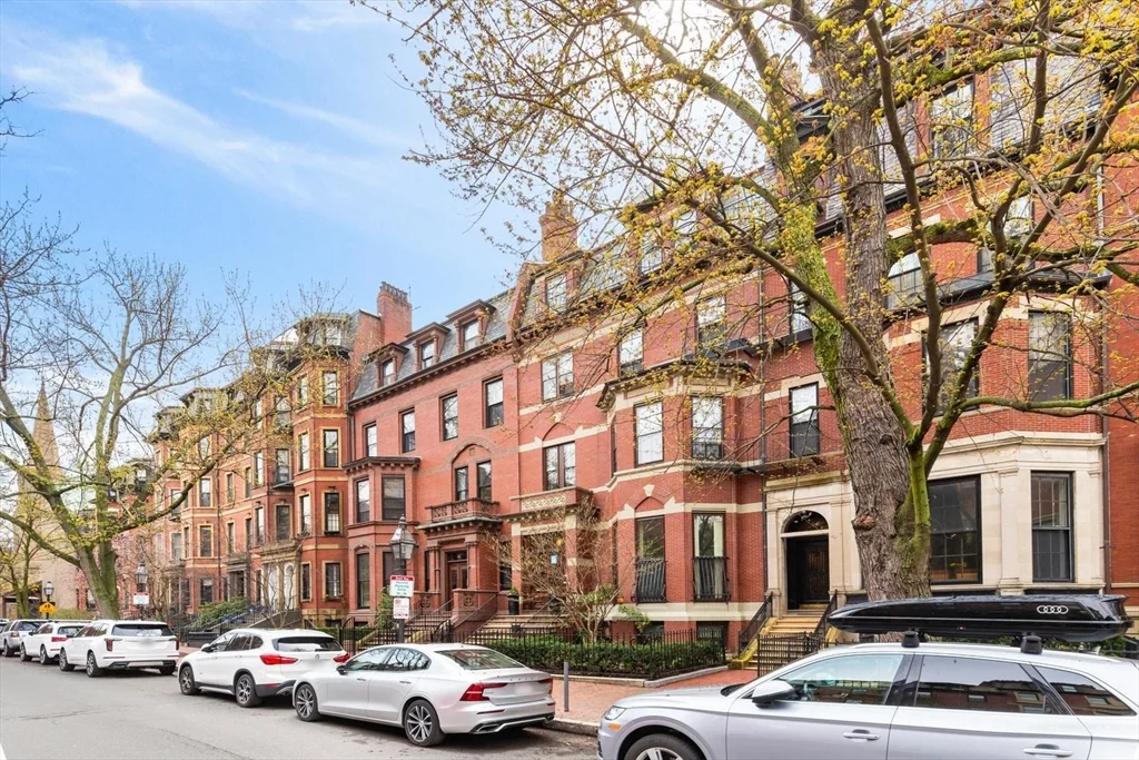 86 Marlborough St, Back Bay