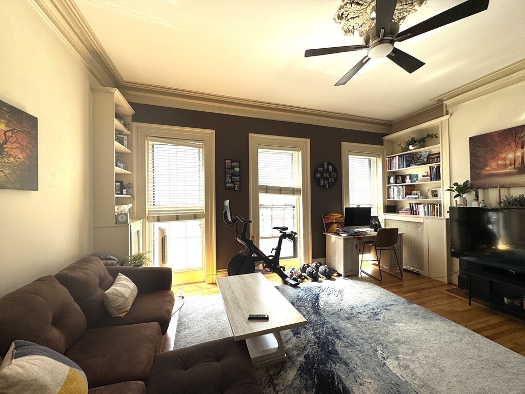 73 Charles St, Beacon Hill