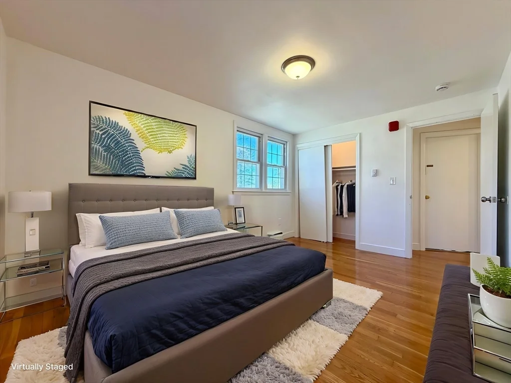 15 Park Ave, Foxboro