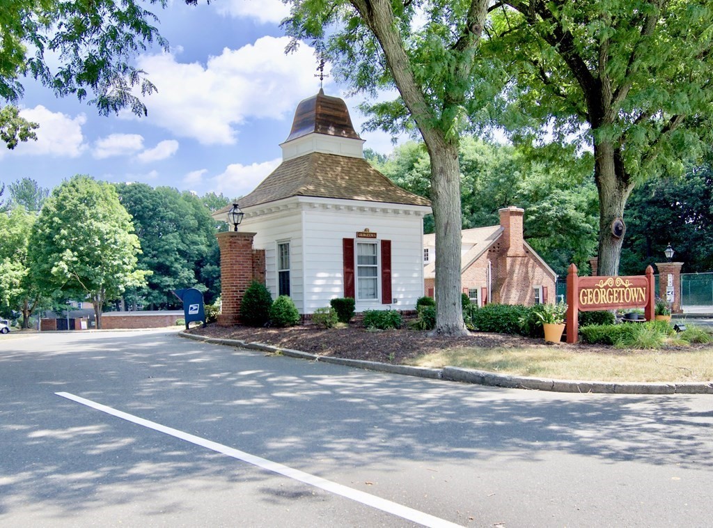 1157 Dickinson St, Forest Park