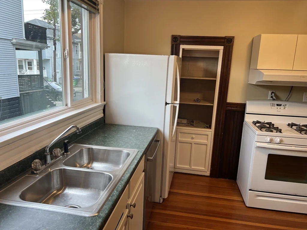 24-26 Marshall St, Medford