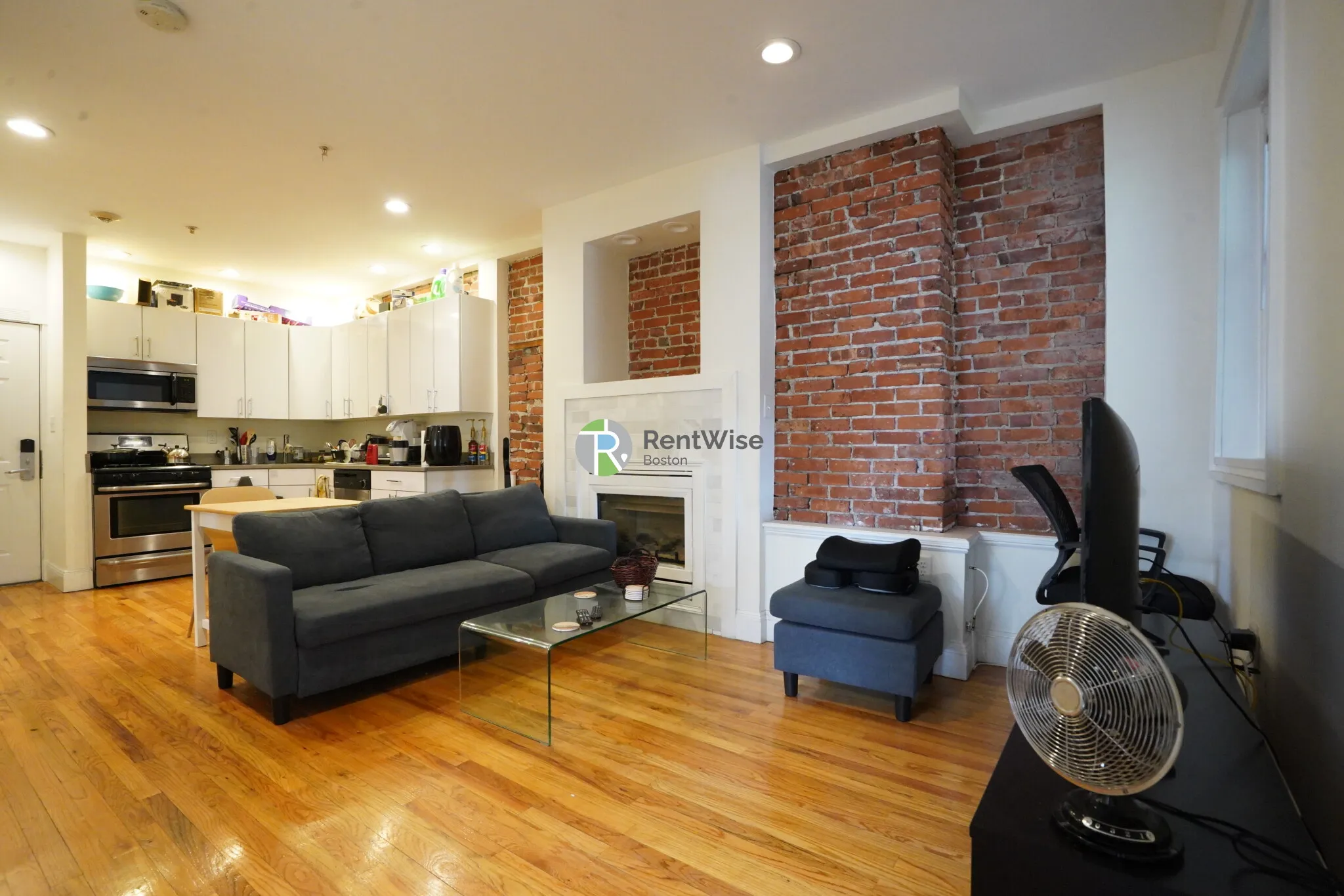 10 Brainerd Rd, Allston