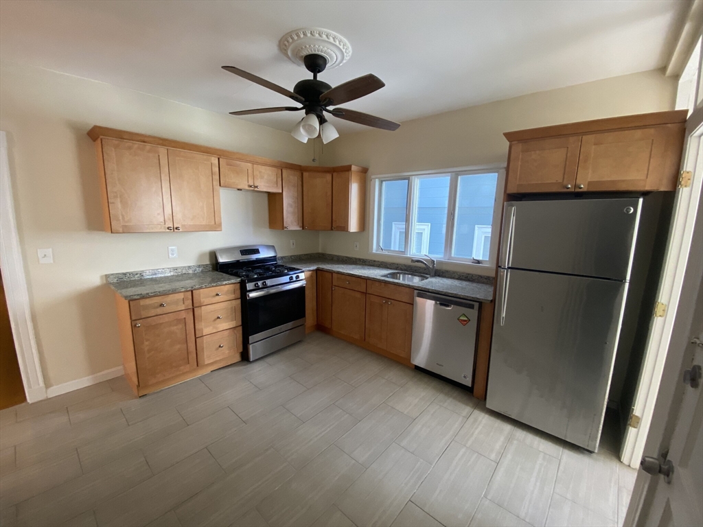 37-39 Belknap St, West Somerville