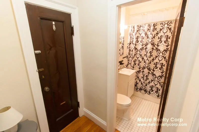 89 Strathmore Rd, Brighton