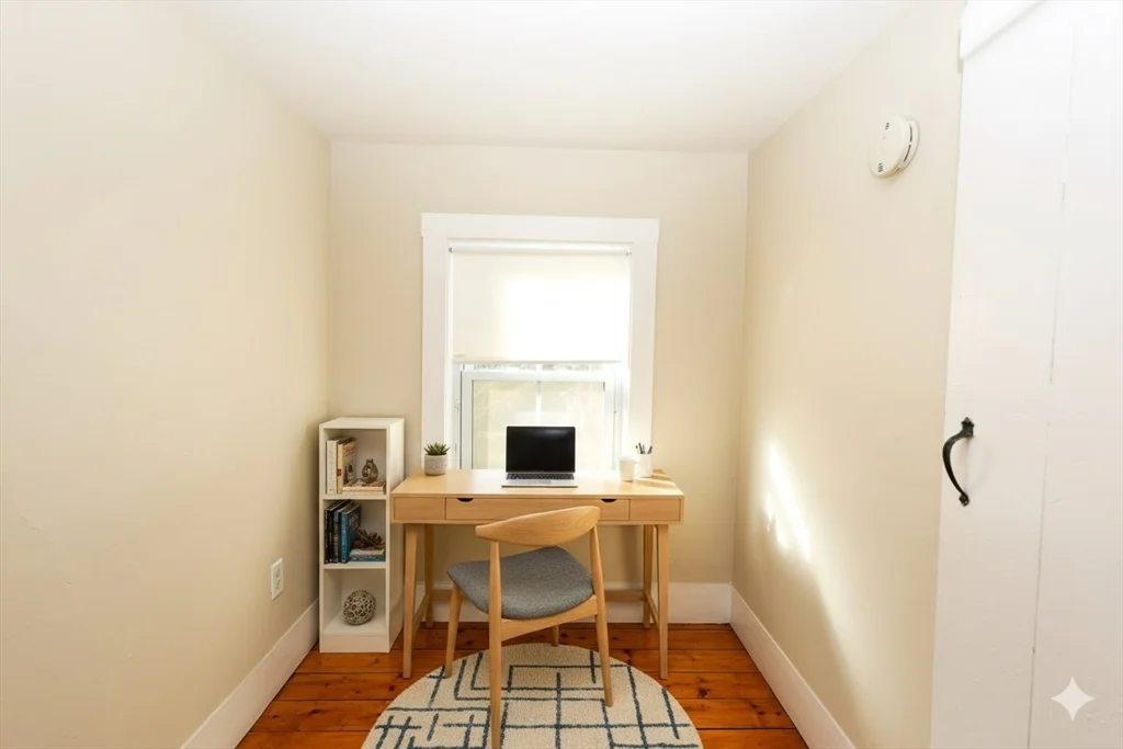 354 Pond St, Braintree