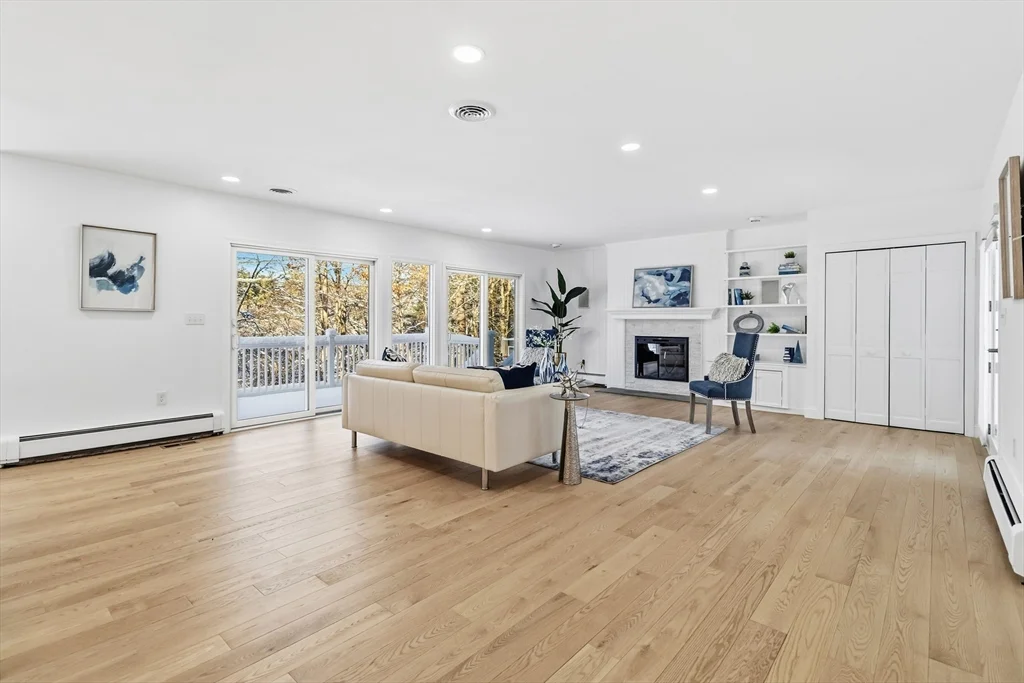 183 Gardner St, Hingham