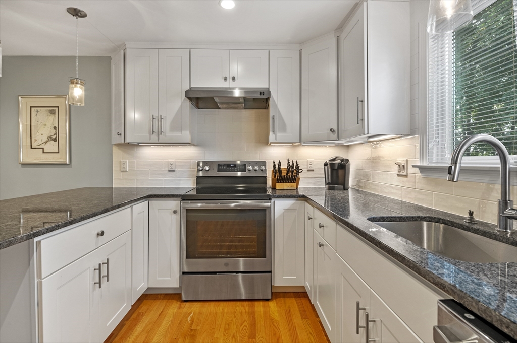 66 Prospect St, Marblehead