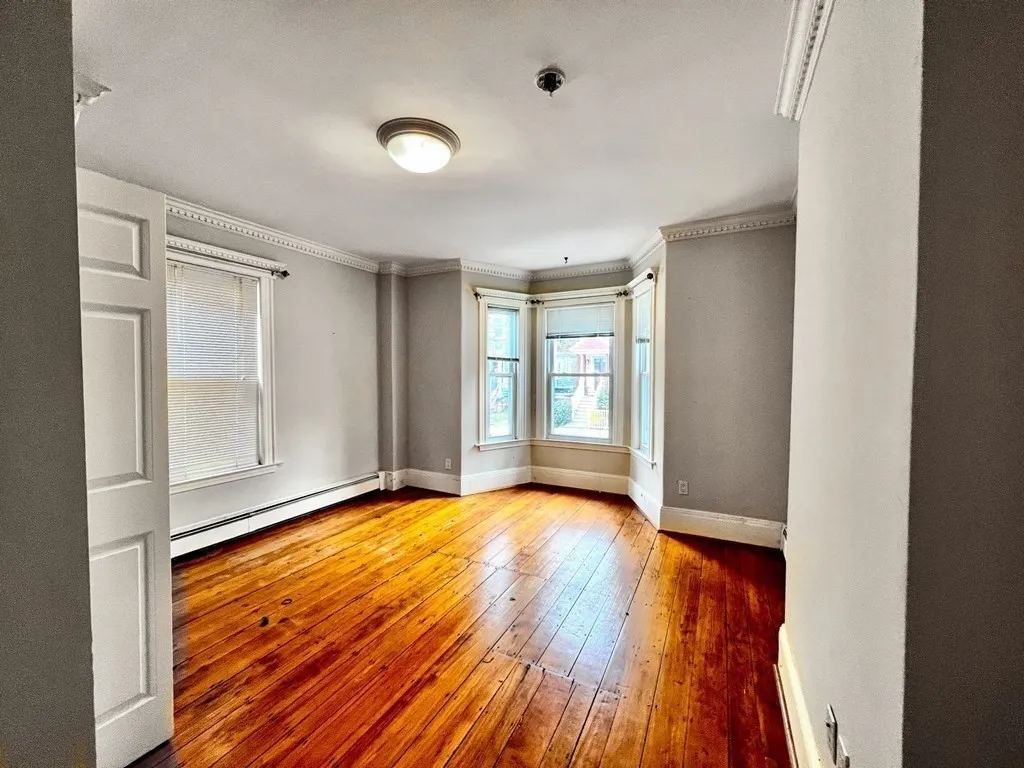 36 Tremont St, Cambridgeport