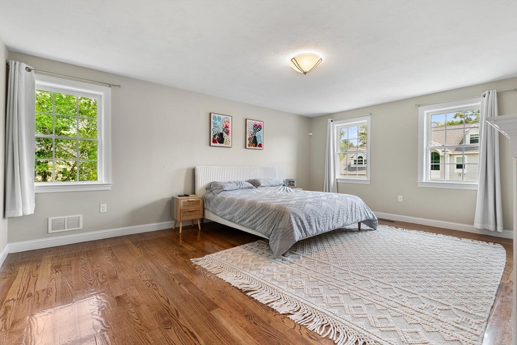 10 Carol Ave, Burlington