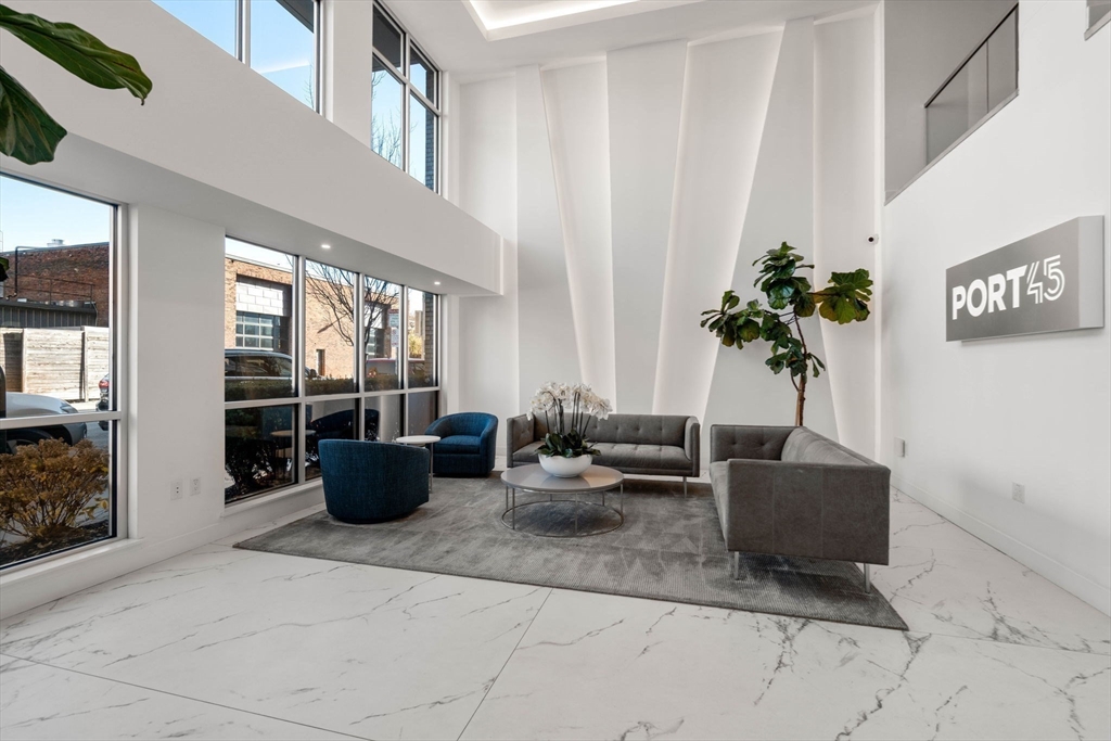 45 W 3rd St, South Boston