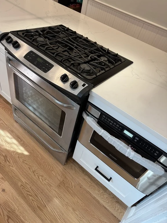 57 Hawthorne St, Davis Square