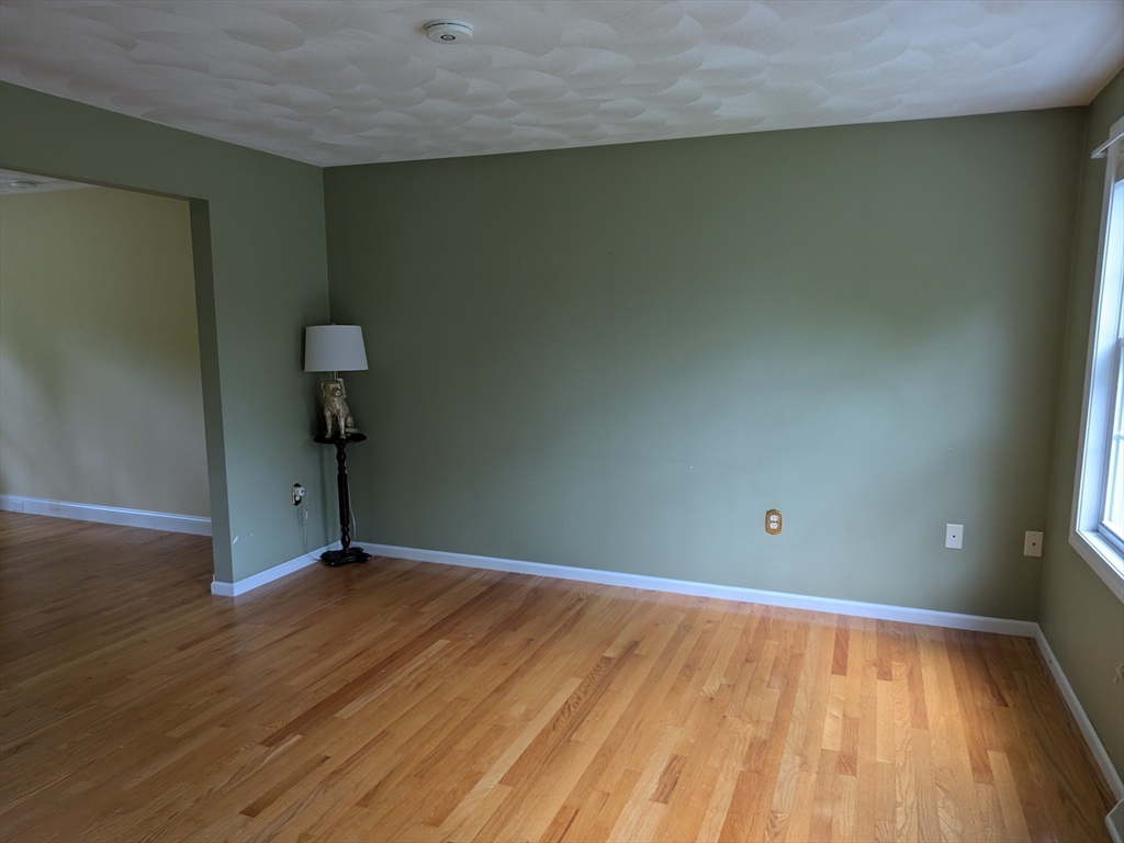 7 Van Norden Rd, Burlington