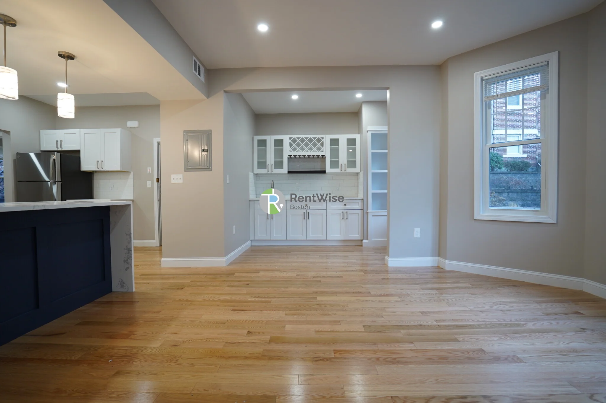 10 Lorraine Ter, Allston