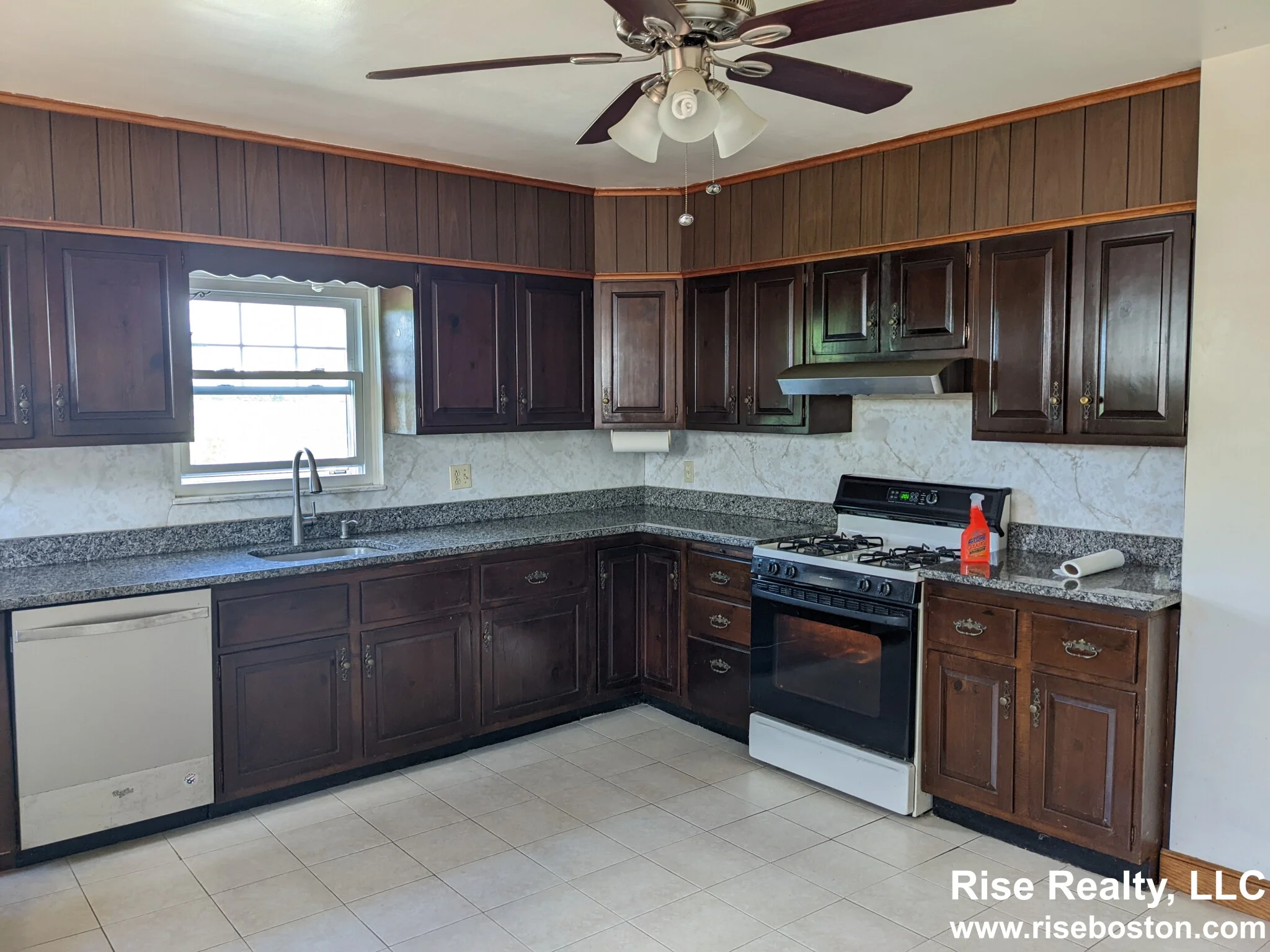 261 Lexington St, Watertown