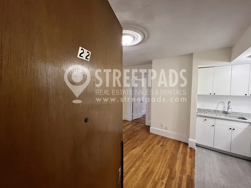 381 Harvard St, Mid-Cambridge