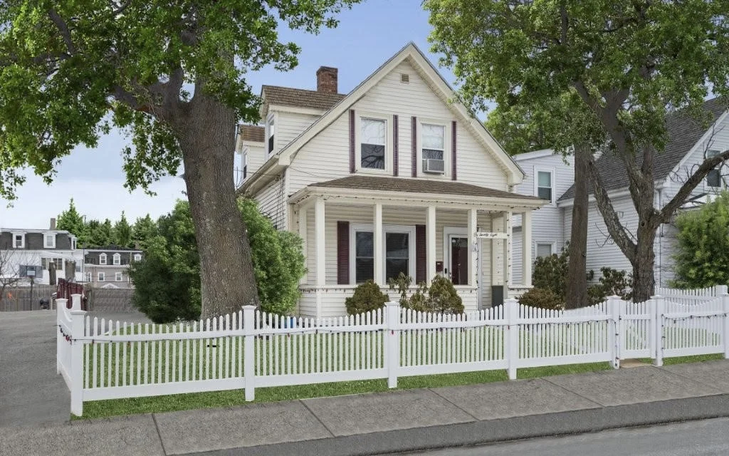 28 Ash St, South Side