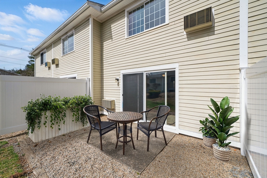 741 Washington St, Easton