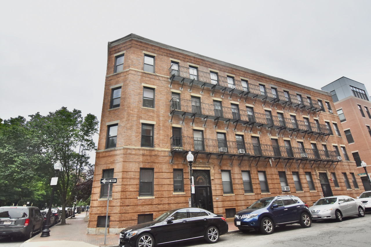 1 bed, 1 bath apartment for rent at 34 East Newton St Unit 8, South End — photo 5 of 14