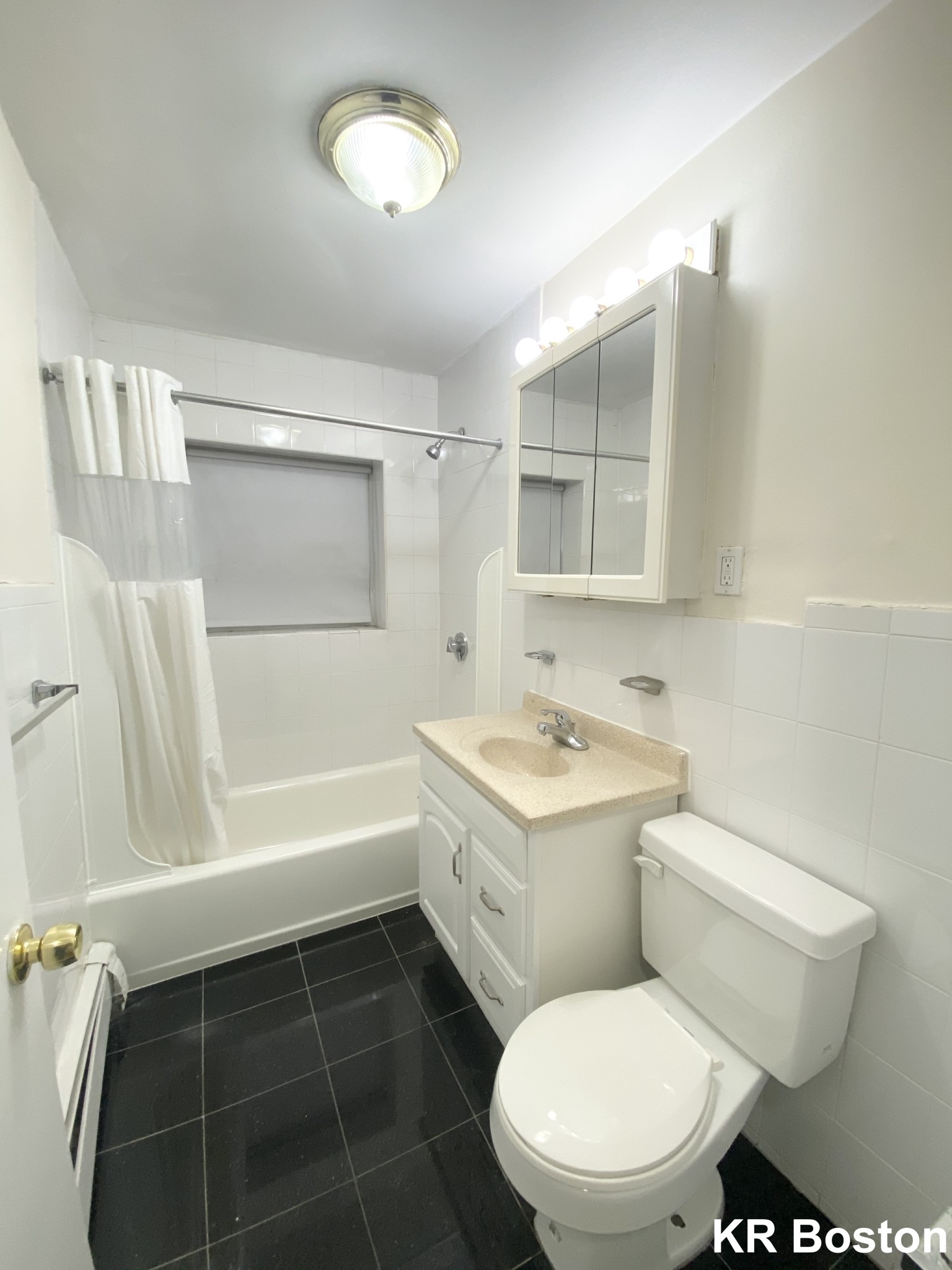 1 bed, 1 bath apartment for rent at 34 Gardner St Unit 4, Allston — photo 3 of 3