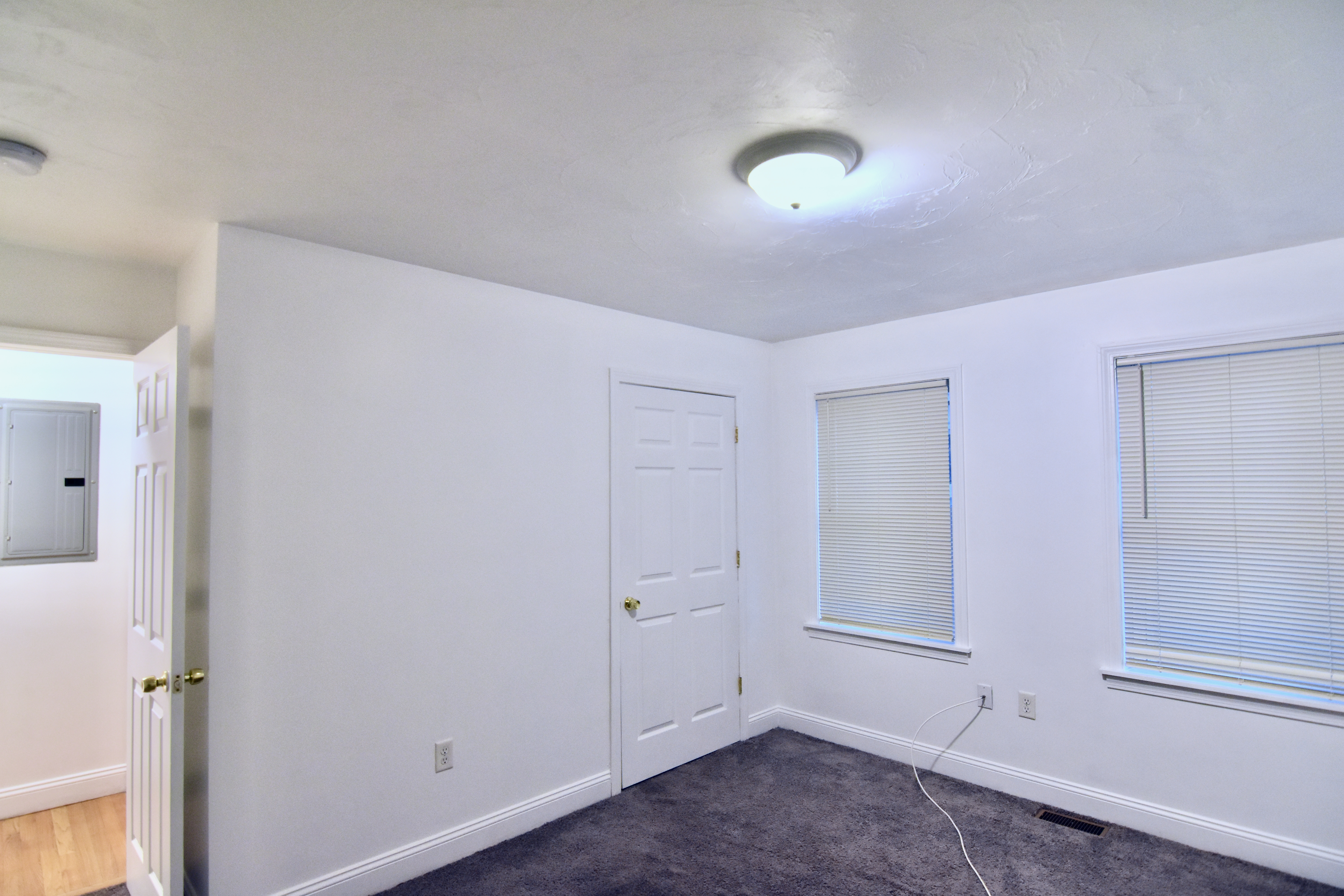 3 bed, 1 bath apartment for rent at 34 Hartford St Unit 1, Dorchester — photo 9 of 11