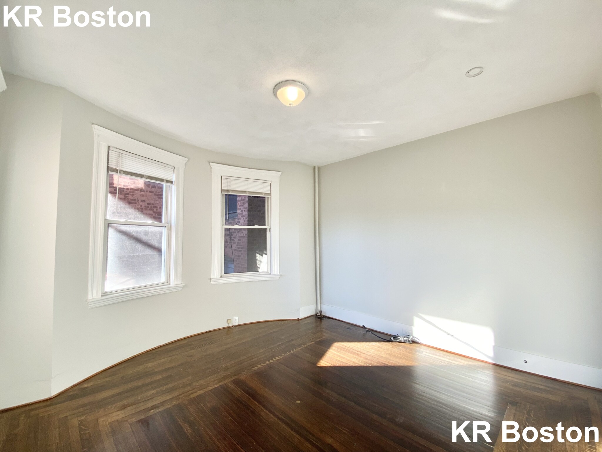 3.5 bed, 1 bath apartment for rent at 34 Orkney Rd Unit 1.., Brighton — photo 5 of 10