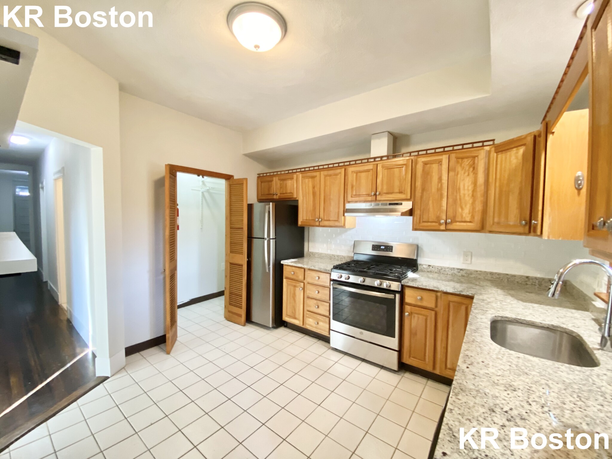 3.5 bed, 1 bath apartment for rent at 34 Orkney Rd Unit 1.., Brighton — photo 9 of 10
