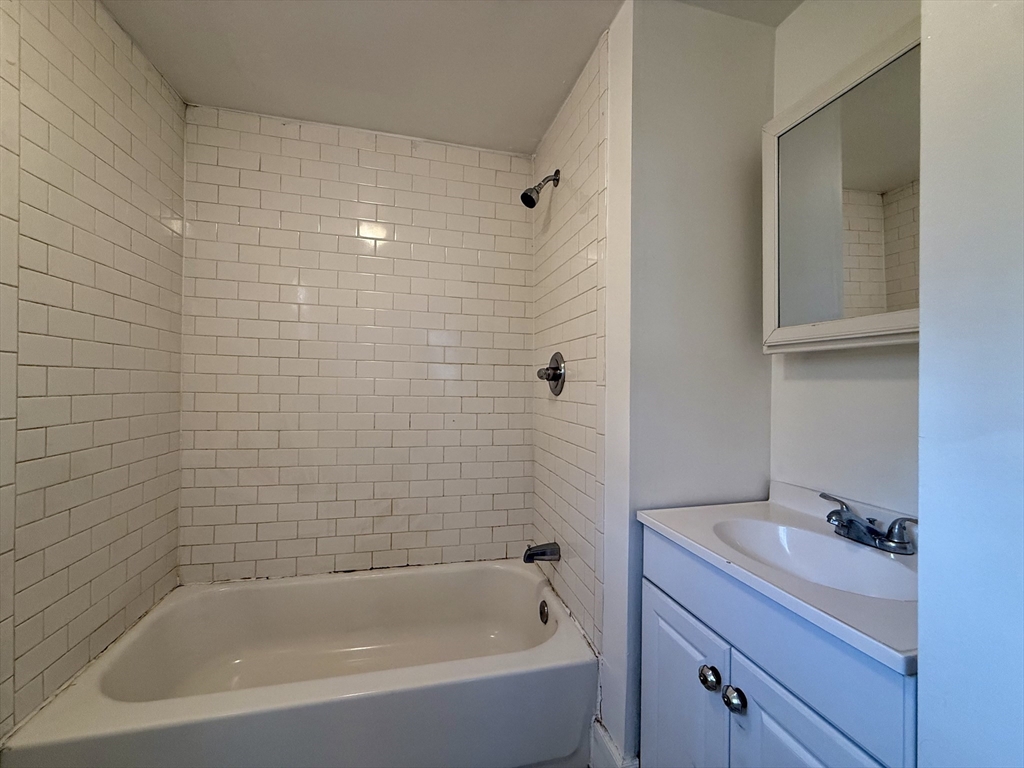 42 Broad St, North Attleboro