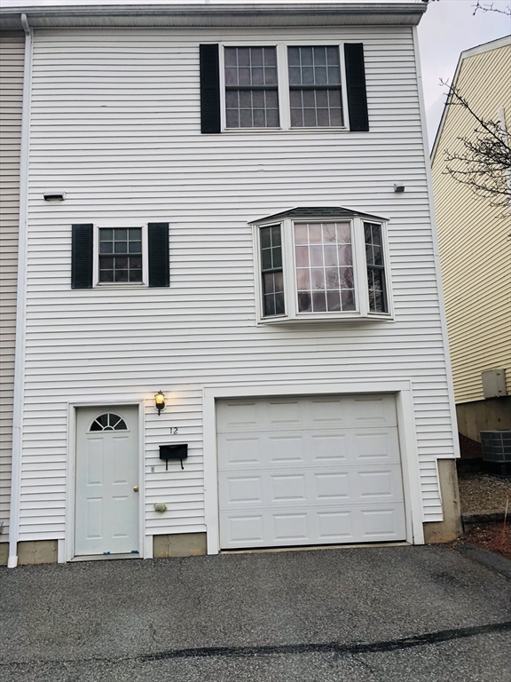 37 Glen Ave, Chelmsford