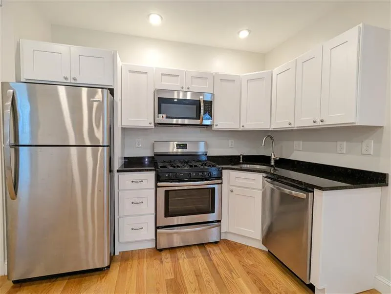 44 Cogswell Ave, North Cambridge