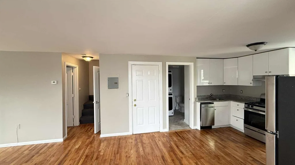 38 Forest St, Roxbury