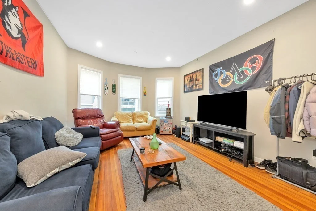 228 Calumet St, Mission Hill