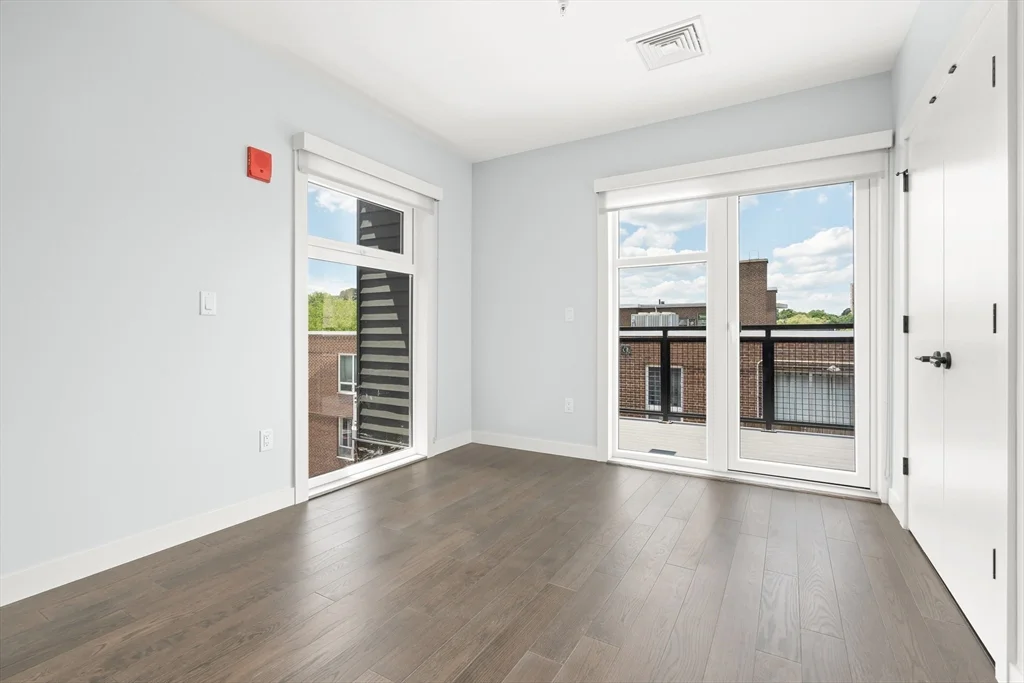 54 Auburn, Coolidge Corner