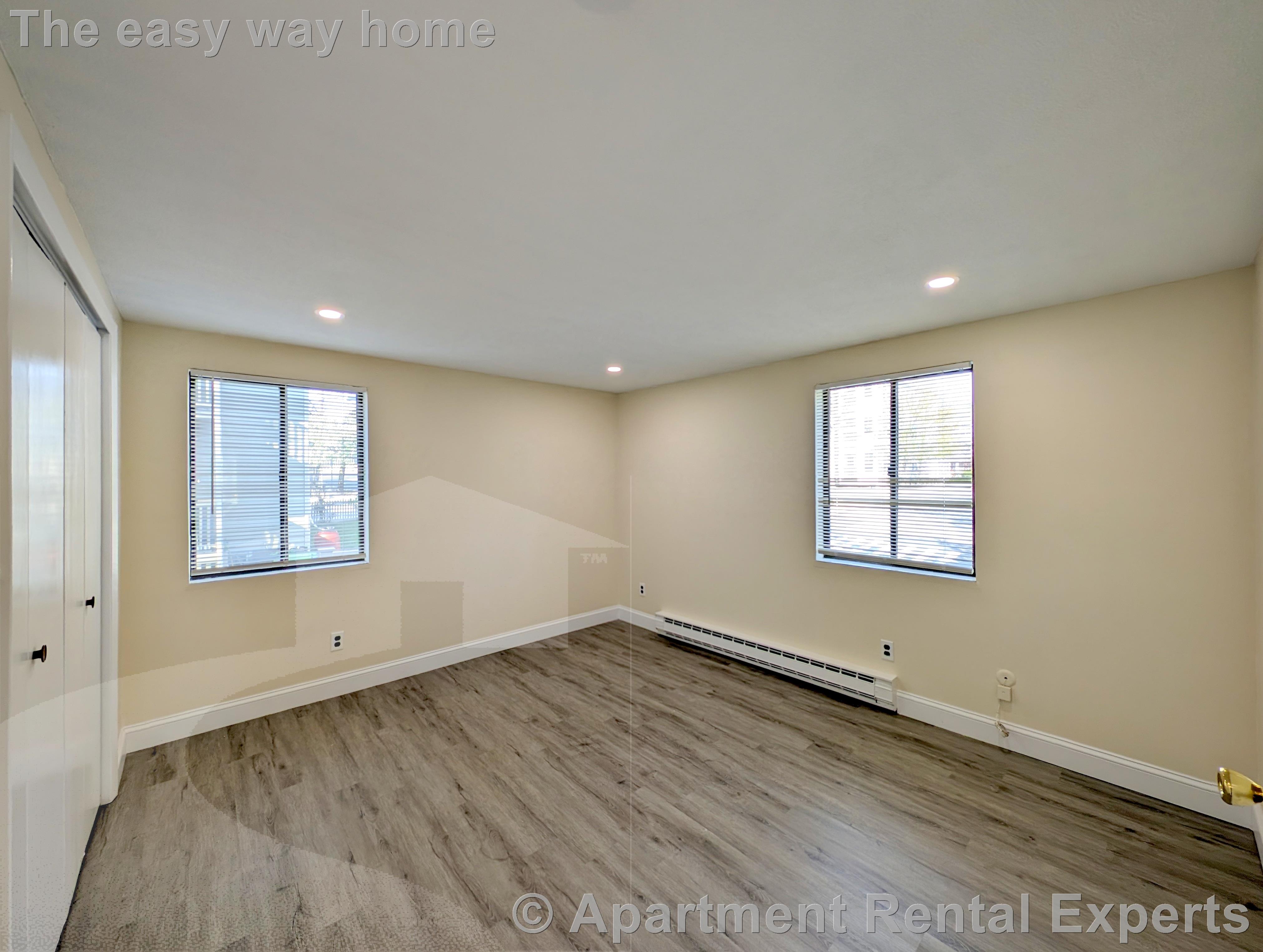 102 Alpine St, Magoun Square