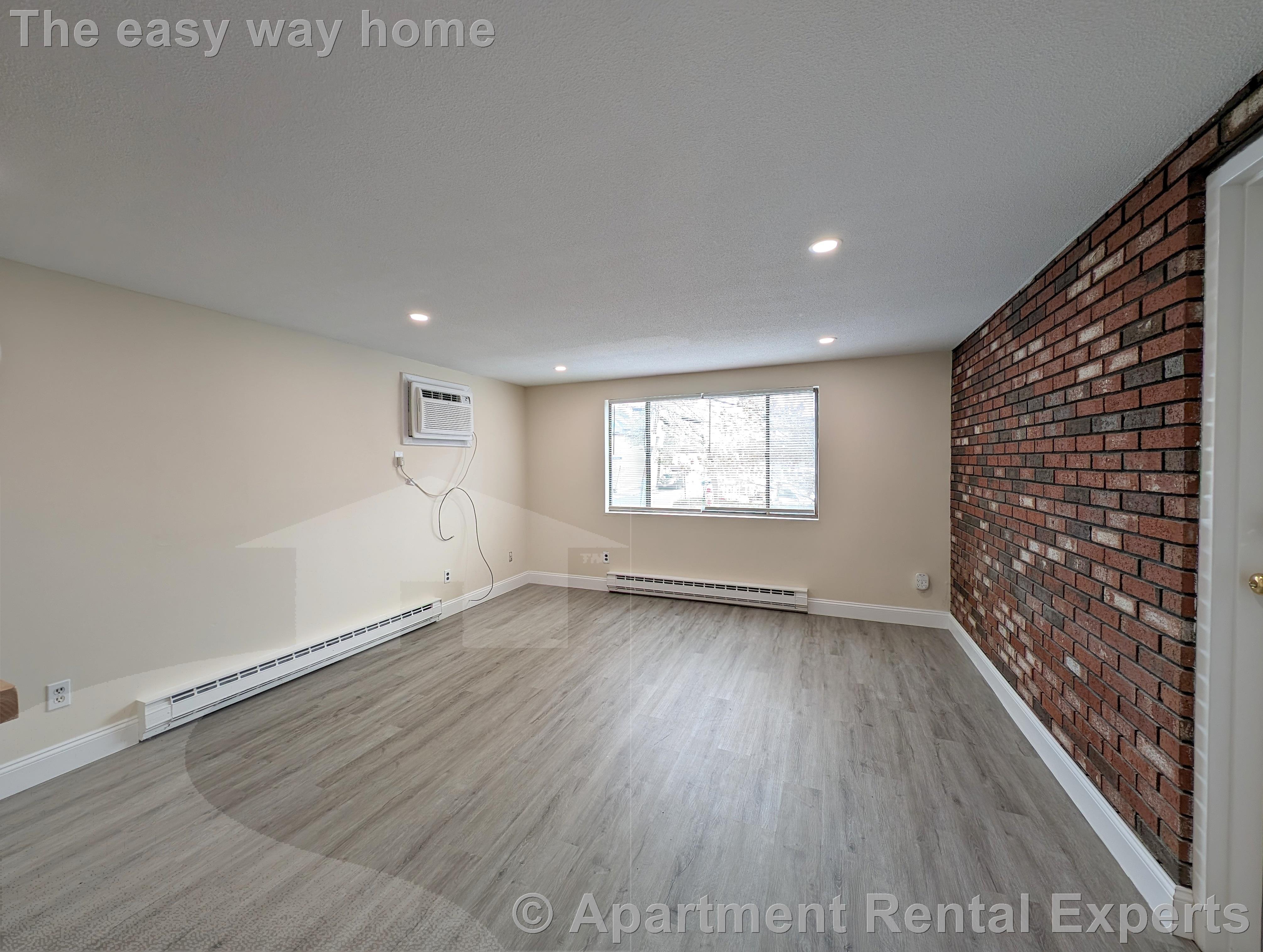 102 Alpine St, Magoun Square