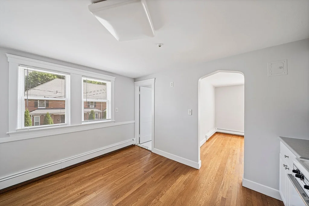 14 Hartwell St, Waltham