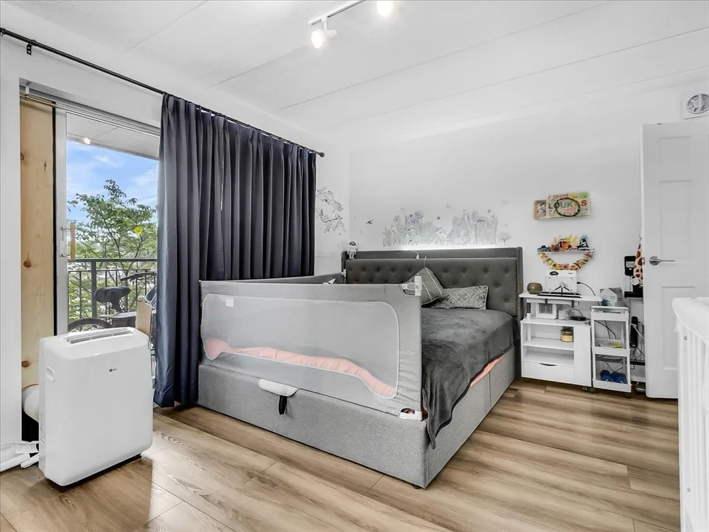 995 Massachusetts Ave, Arlington