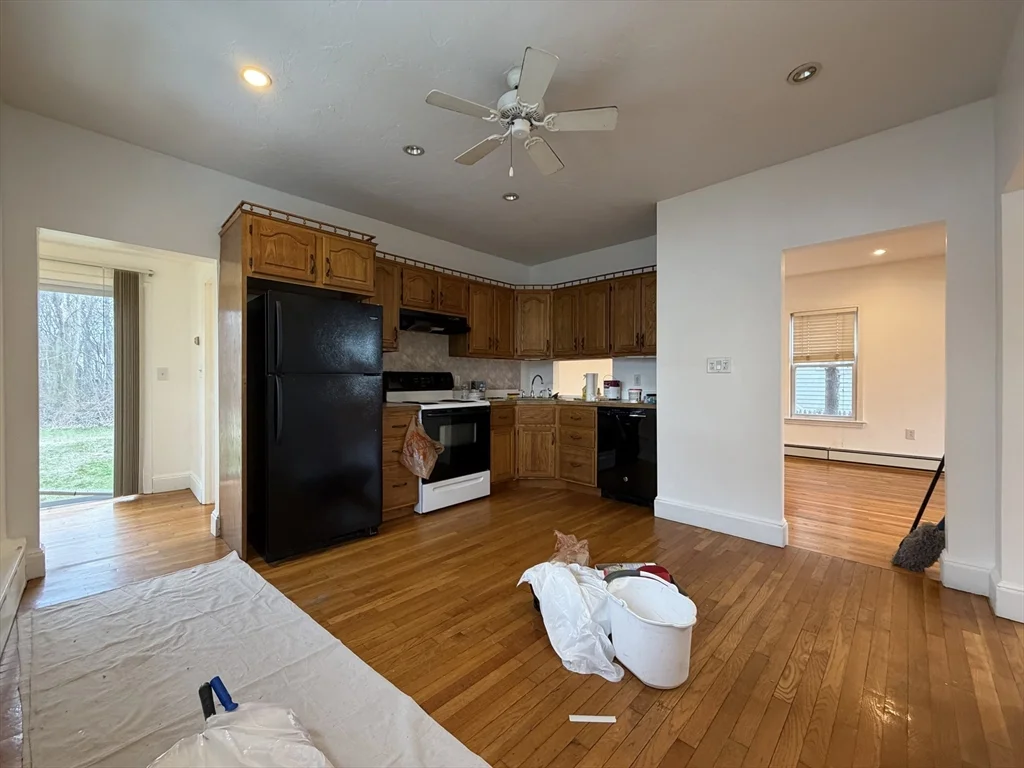 98 W Spring St, Avon