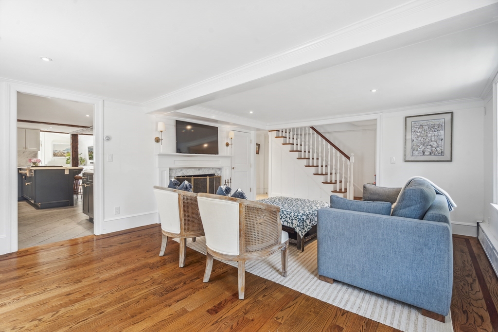 101 Elm St, Marblehead