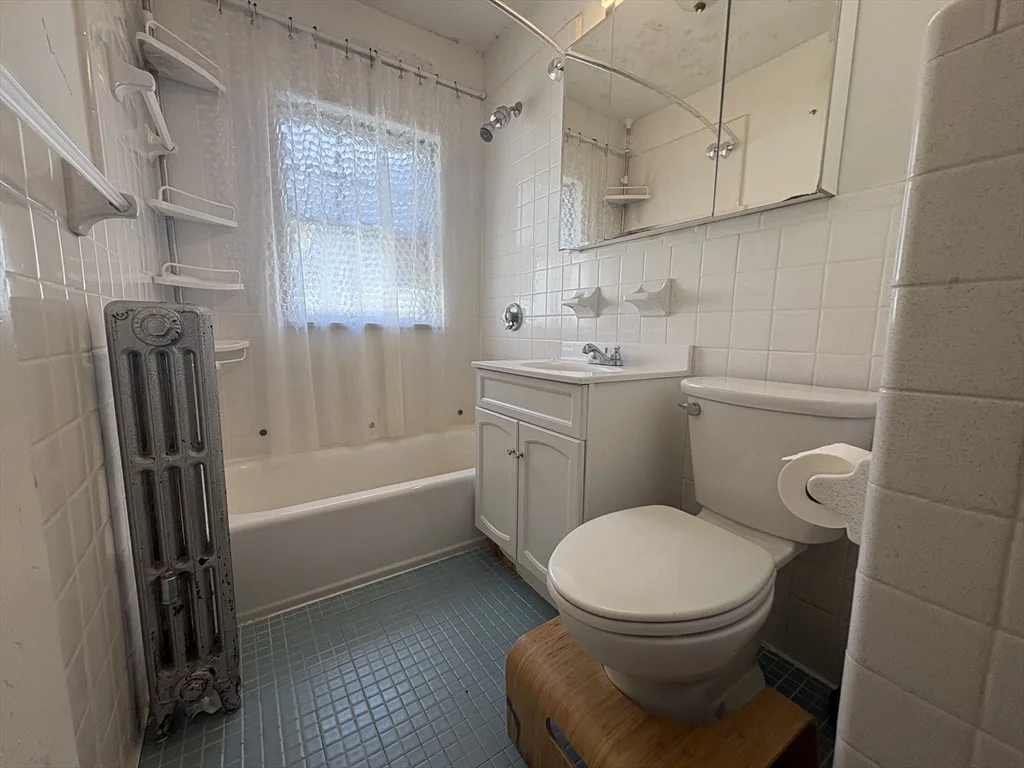 11 Channing Rd, Watertown